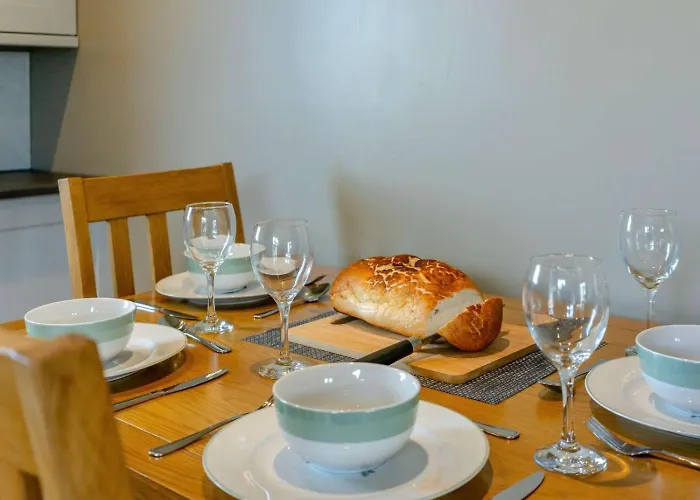 2 Bed In Lancaster Oc-53510 Holiday home