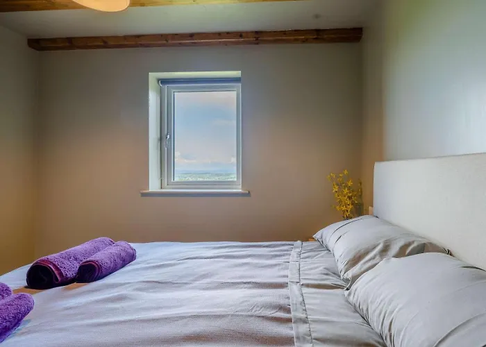 2 Bed In Lancaster Oc-53510 Holiday home Beetham