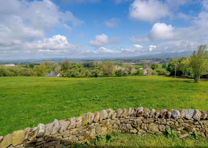 2 Bed In Lancaster Oc-53510 Holiday home