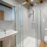 2 Bed In Lancaster Oc-53510 Ferienhaus *